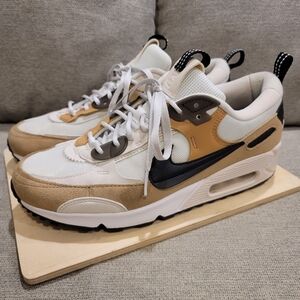 Nike Air Max 90 Futura Women's Size 9 Tan/White DM9922-002 Pre-owned